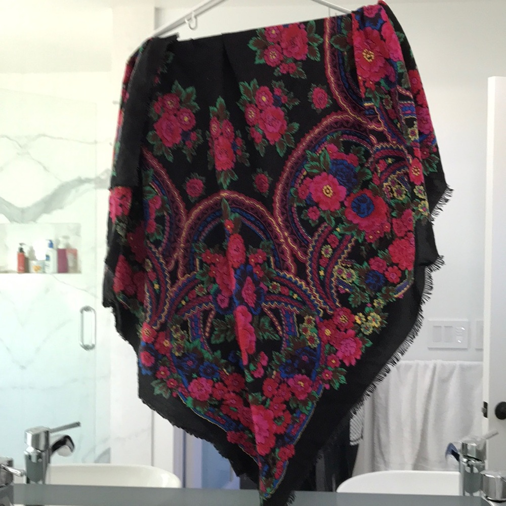 Large square scarf